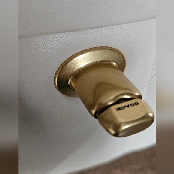 Coach Pillow Madison - Picture 7 of 16